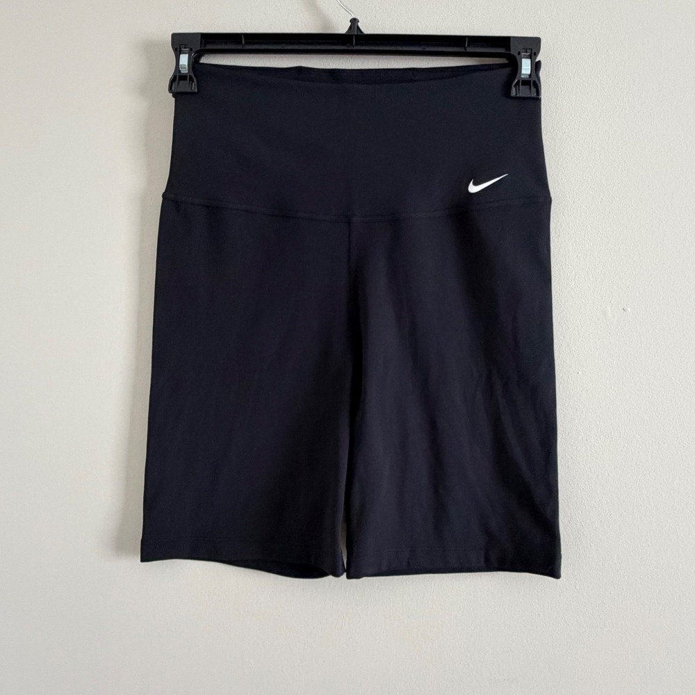 Nike Dri-FIT Womens High Waisted Biker Shorts Black Size Medium